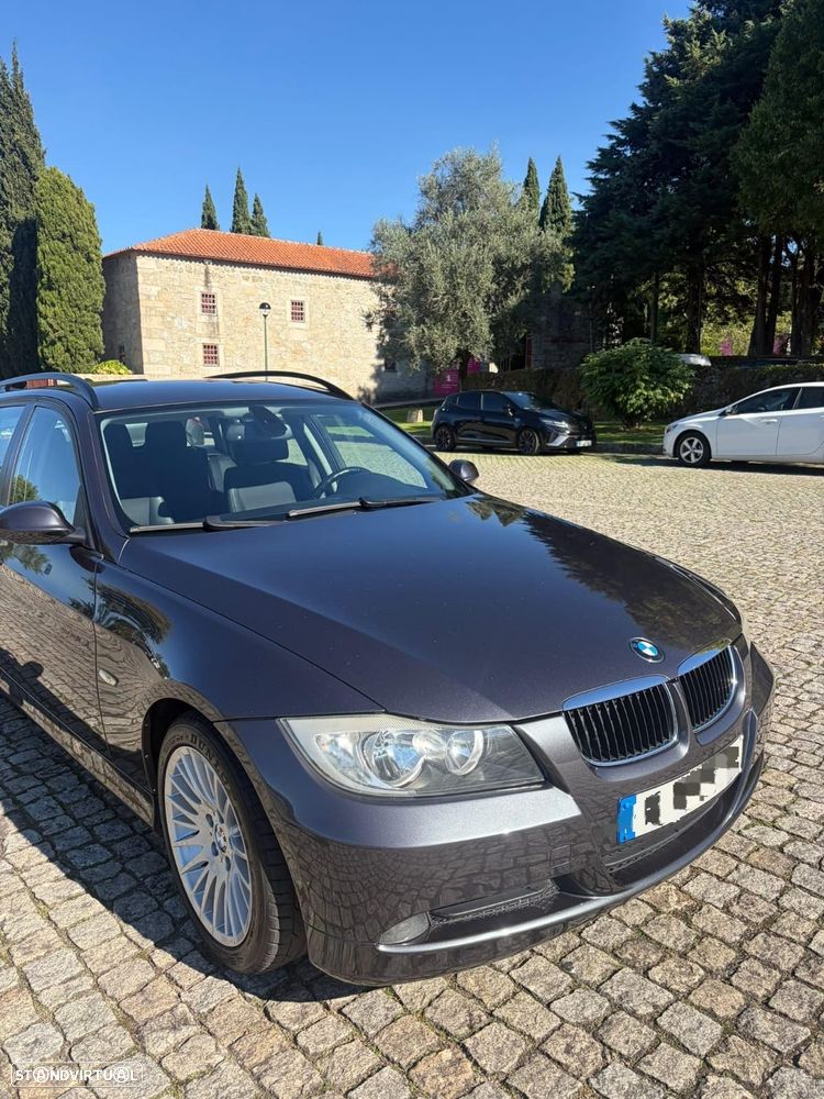 BMW 320 d Sport - 1
