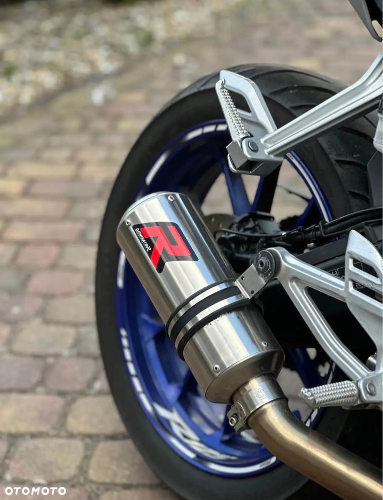 Yamaha YZF - 13