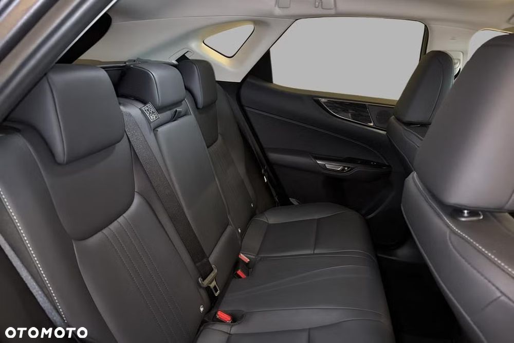 Lexus NX 450h+ E-FOUR Business - 17