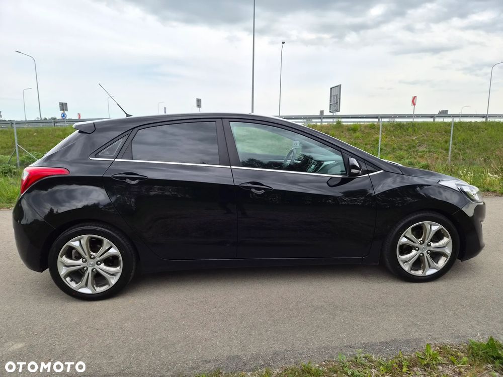 Hyundai i30 1.4 CRDi Premium - 8