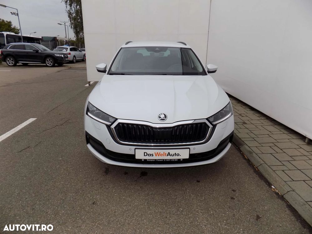 Skoda Octavia Combi 2.0 TDI DSG Ambition - 9