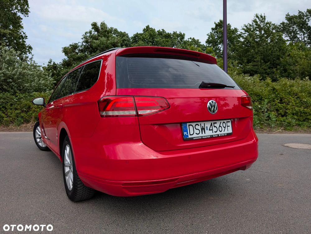 Volkswagen Passat 1.6 TDI SCR DSG Comfortline - 21