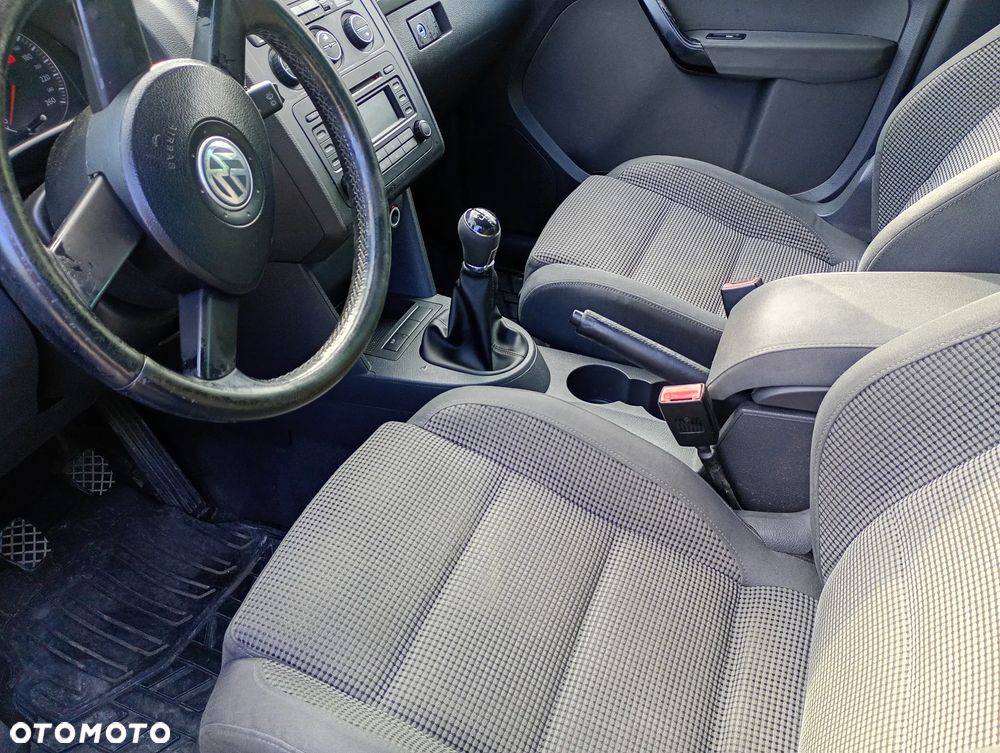 Volkswagen Touran 1.9 TDI Highline - 9