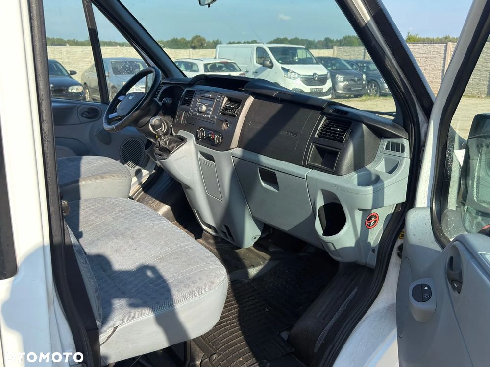 Ford Transit - 9