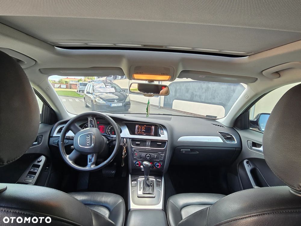 Audi A4 Limousine - 5