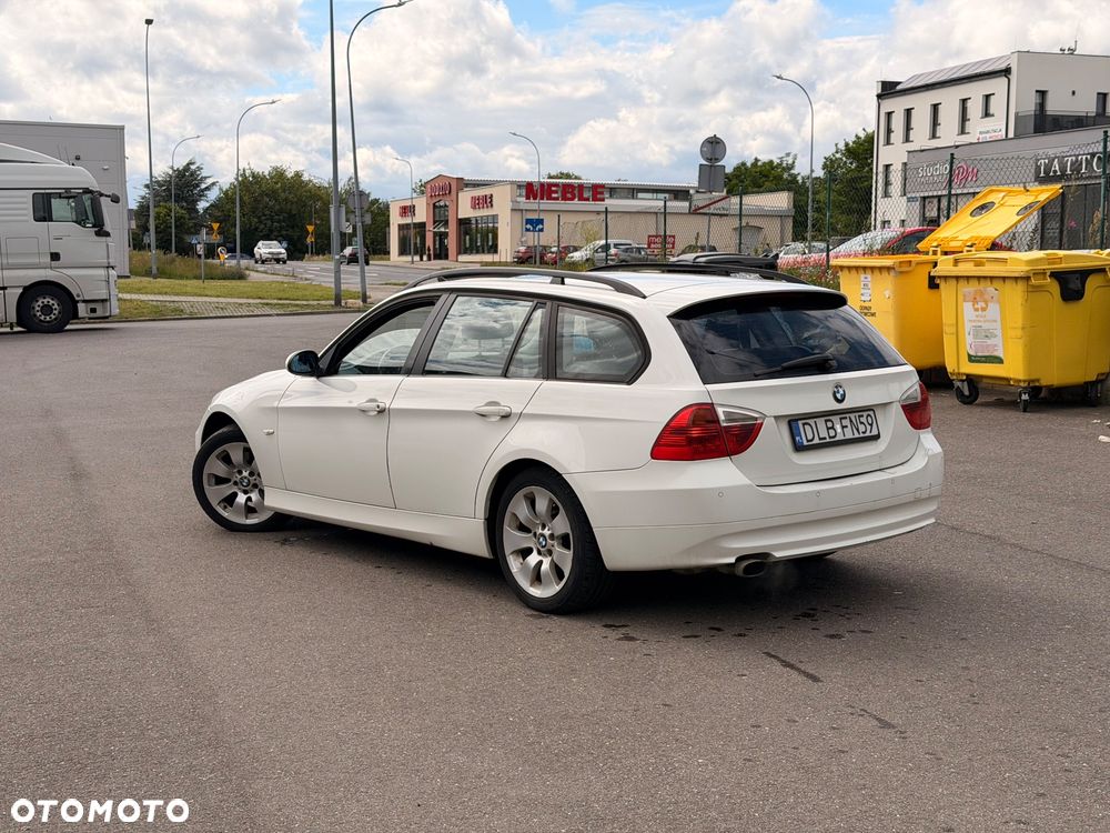 BMW Seria 3 318i - 8