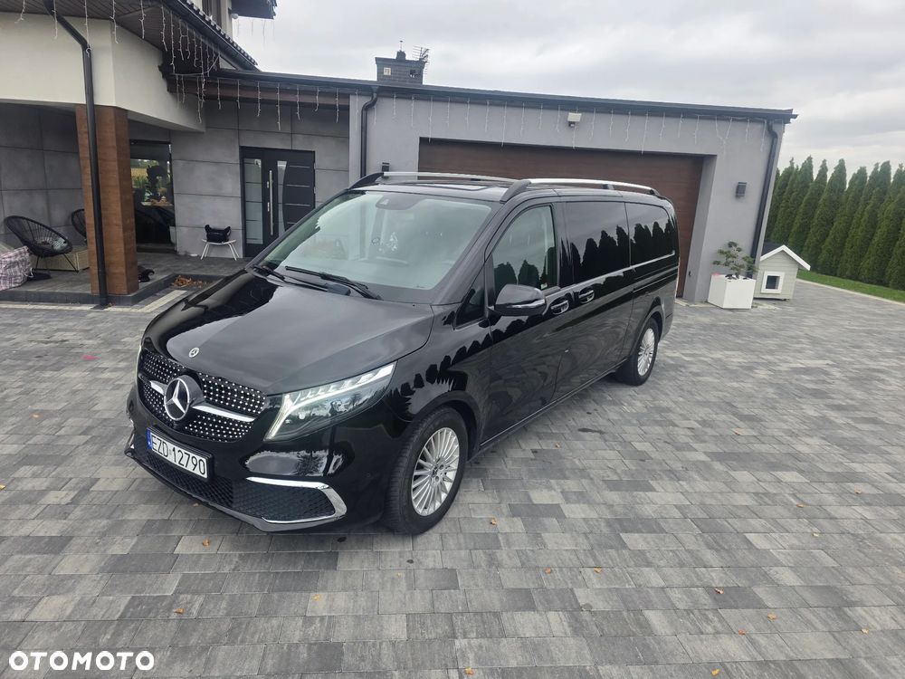 Mercedes-Benz V-Class 2023 photo 2