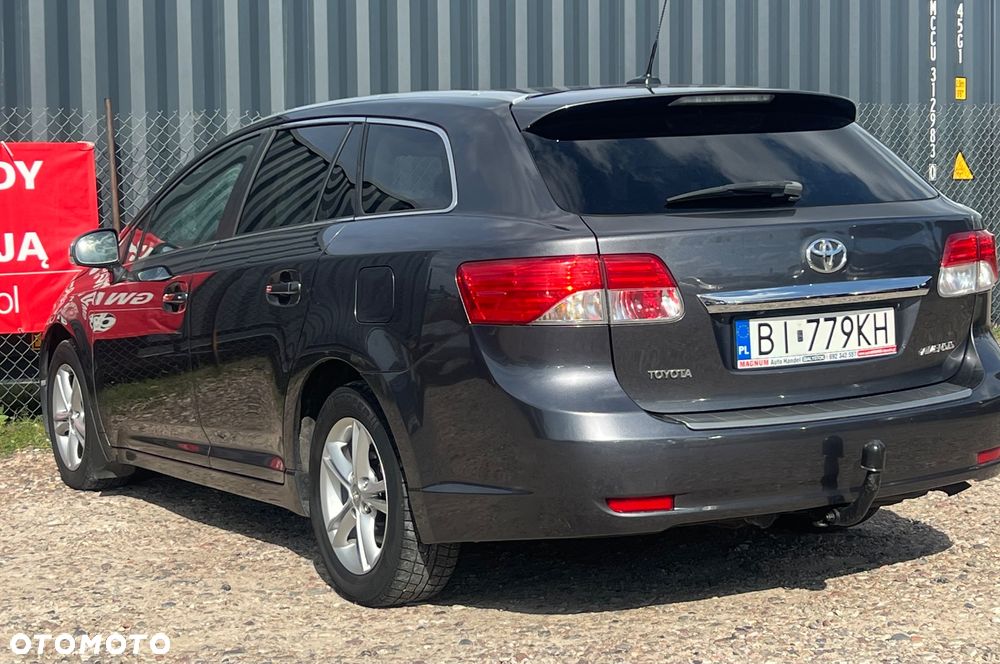 Toyota Avensis Combi 2.0 D-4D Executive - 35