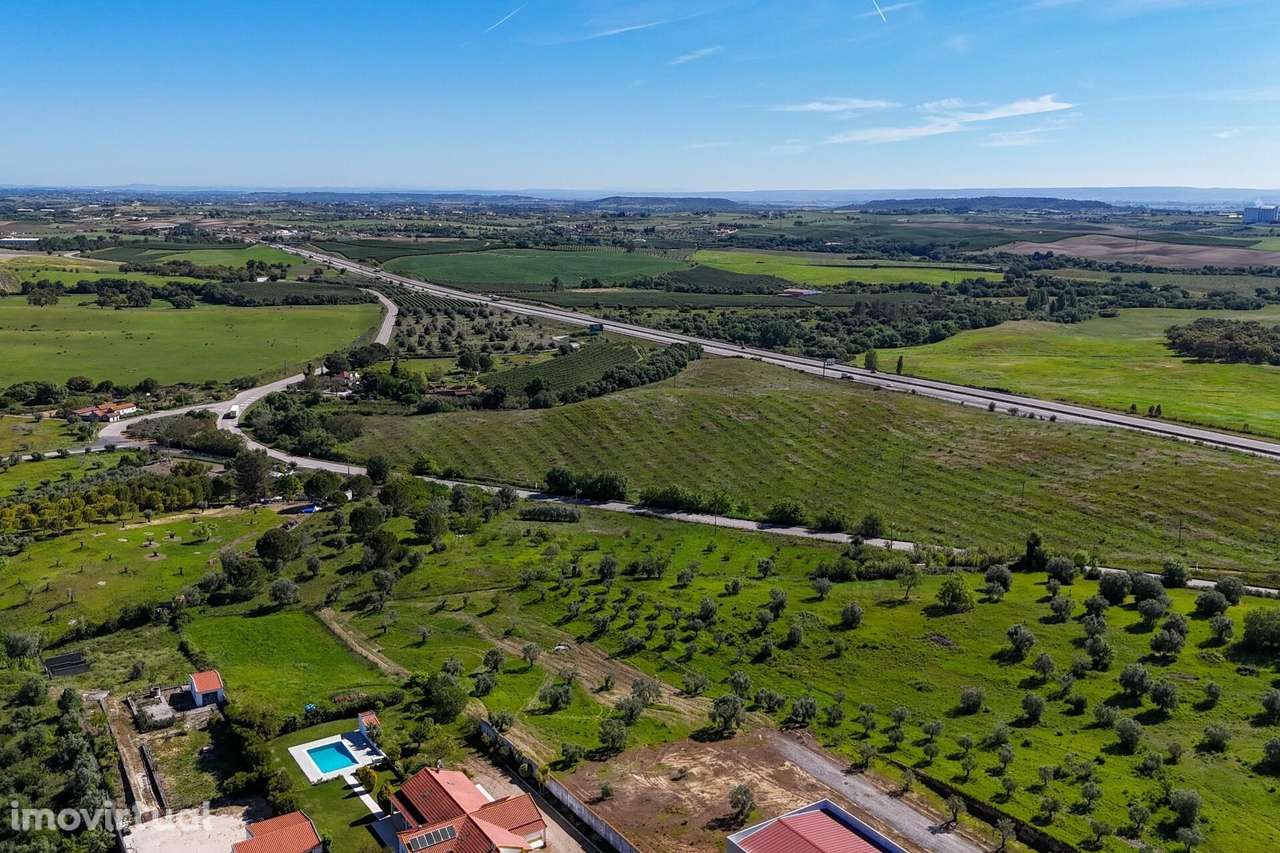 Terreno Rústico com Viabilidade de Construção de Armazém - Grande imagem: 4/13