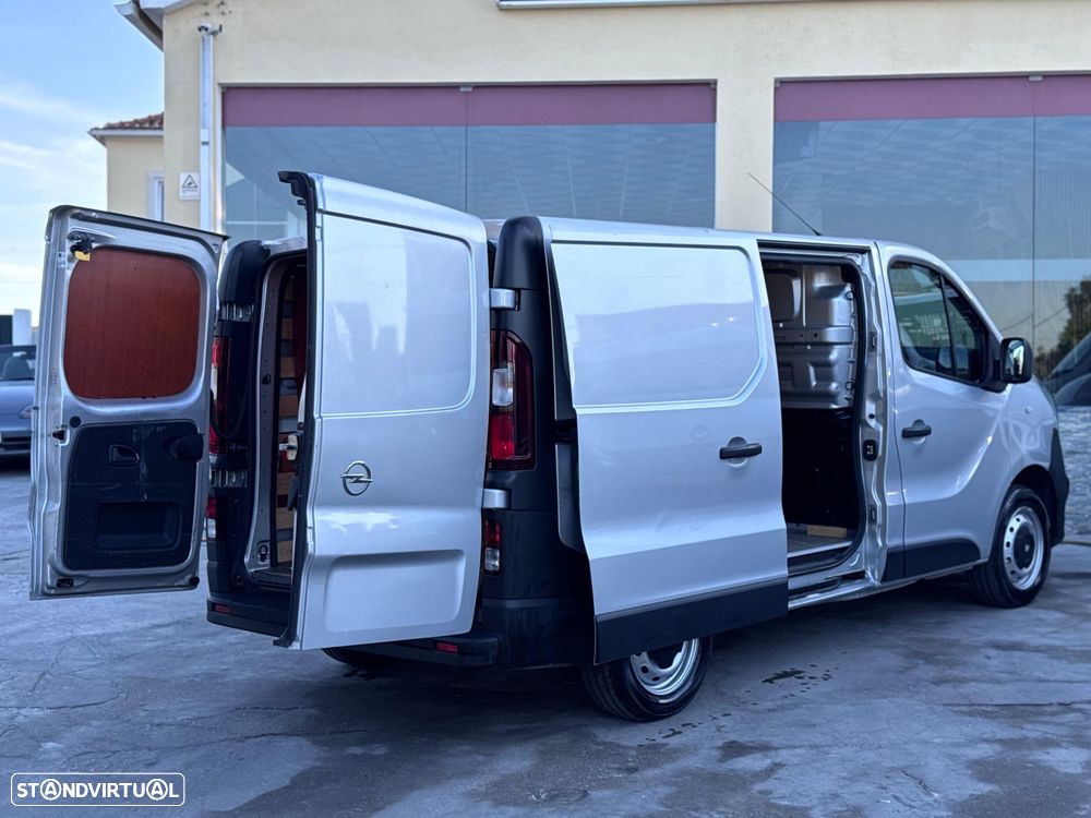Opel Vivaro L2 3Lug Navi Iva Dedutivel - 3