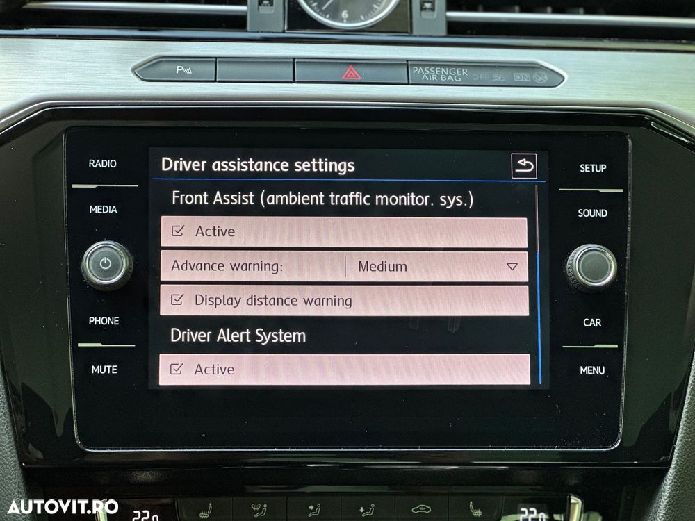 Volkswagen Passat - 22
