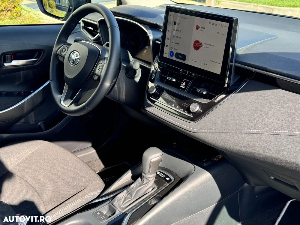 Toyota Corolla 1.8 HSD Business - 22