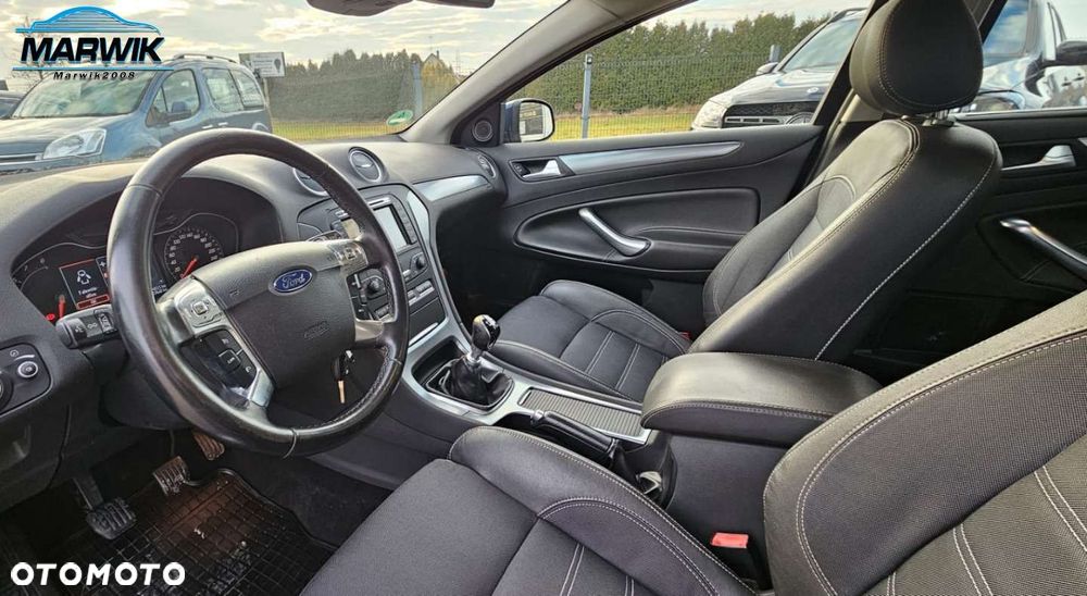 Ford Mondeo - 8