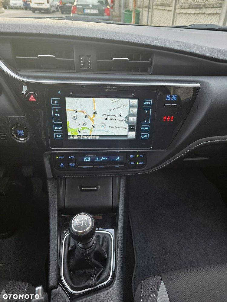 Toyota Auris 1.2 Turbo Comfort - 19