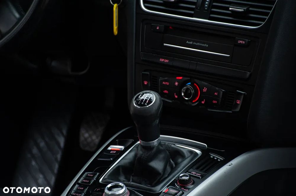 Audi A4 Avant 2.0 TDI DPF Ambiente - 21