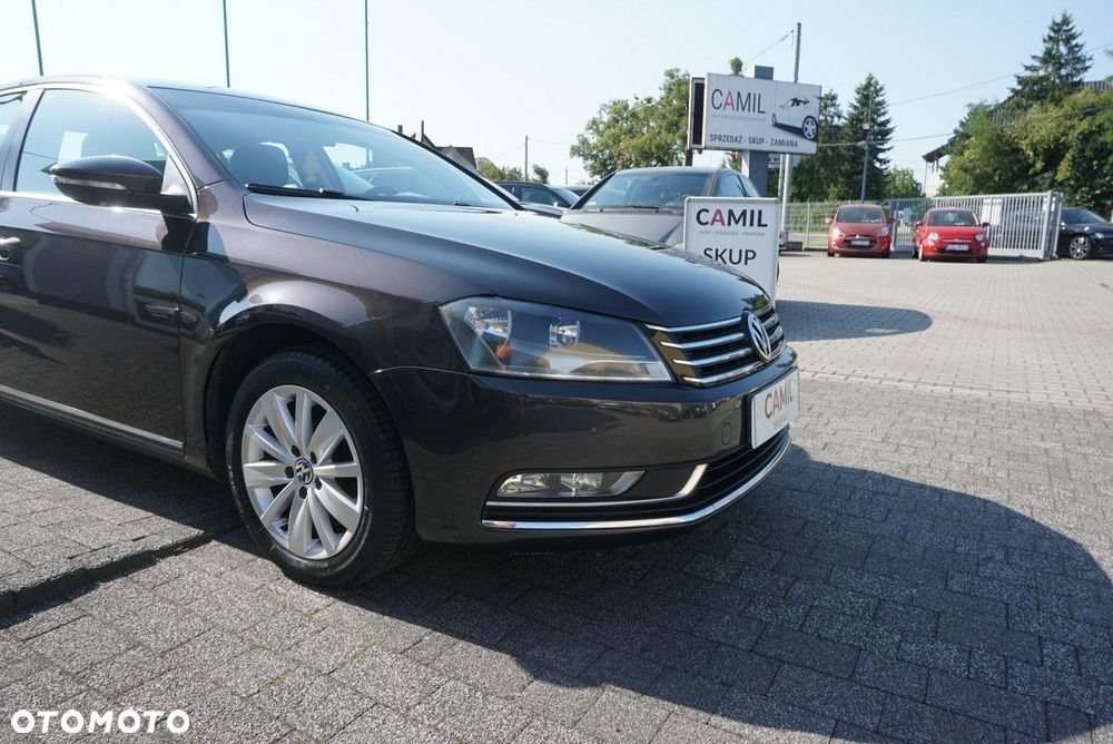Volkswagen Passat - 30
