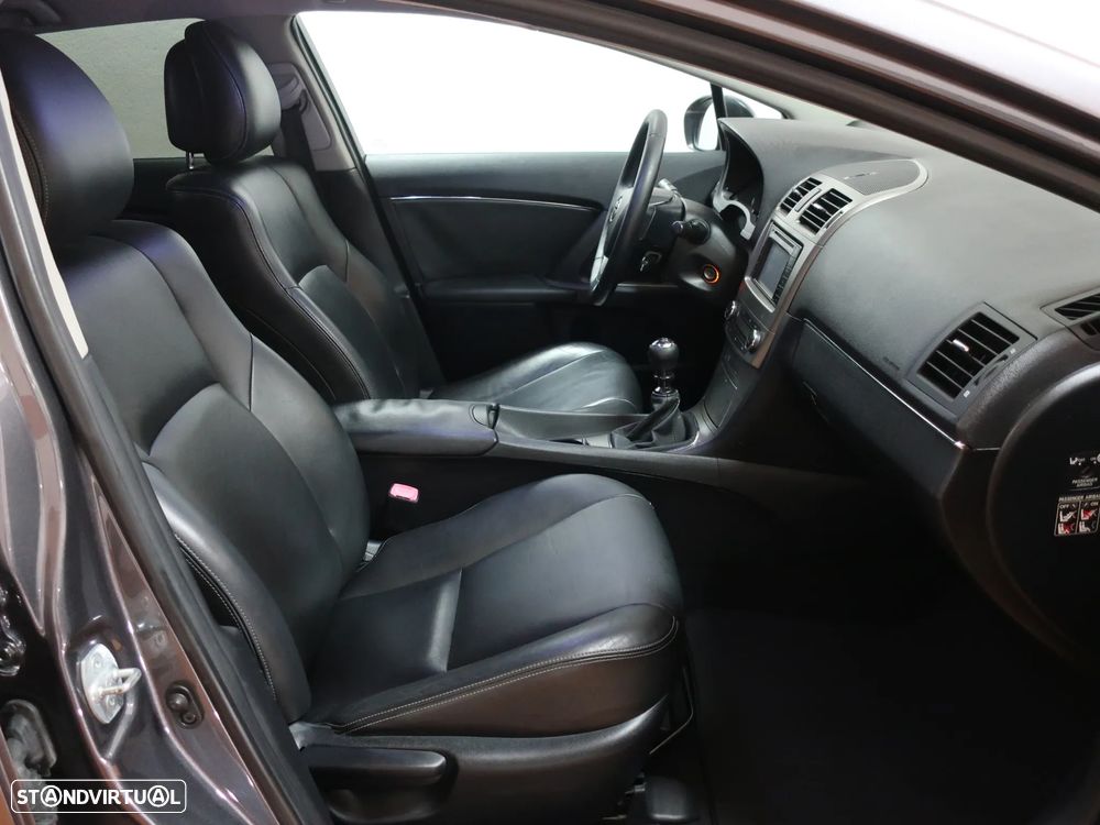 Toyota Avensis SW 2.0 D-4D Exclusive +Pele+GPS - 20
