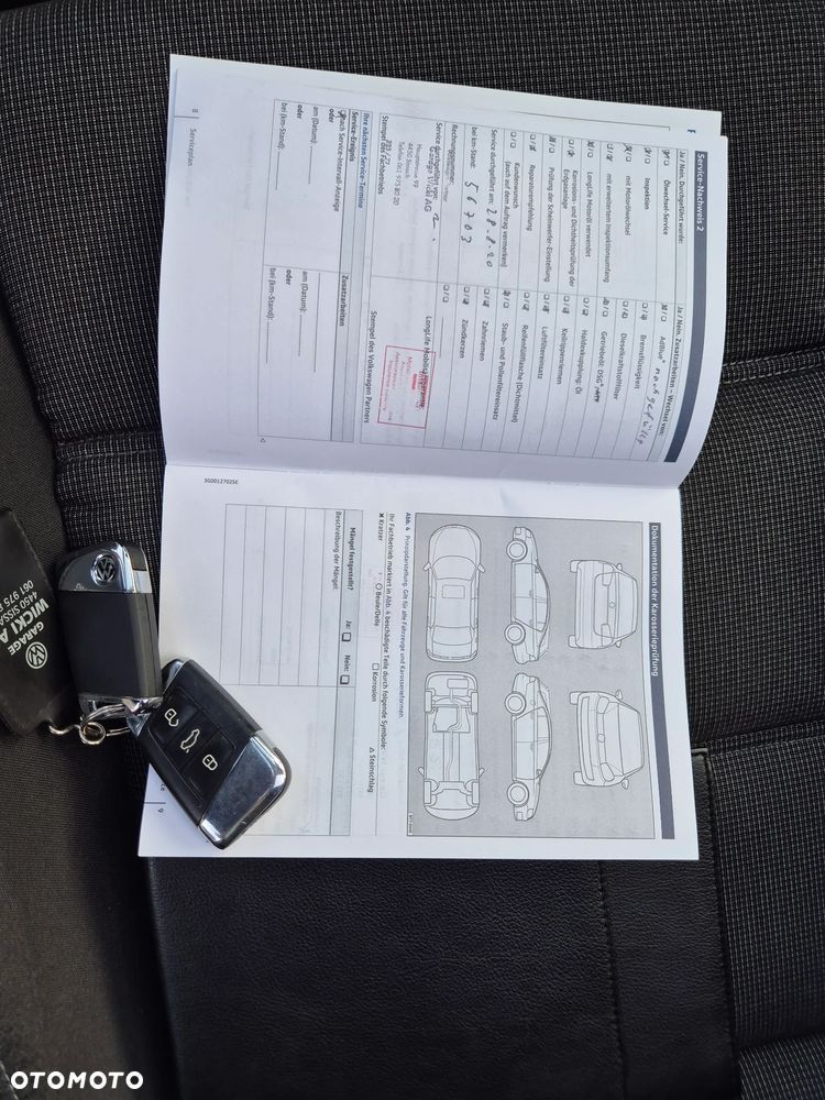 Volkswagen Passat - 36