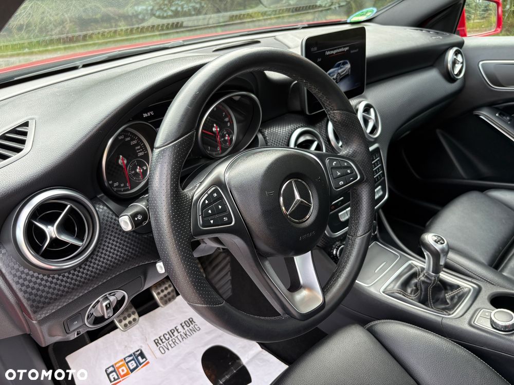 Mercedes-Benz Klasa A 180 (BlueEFFICIENCY) Urban - 9