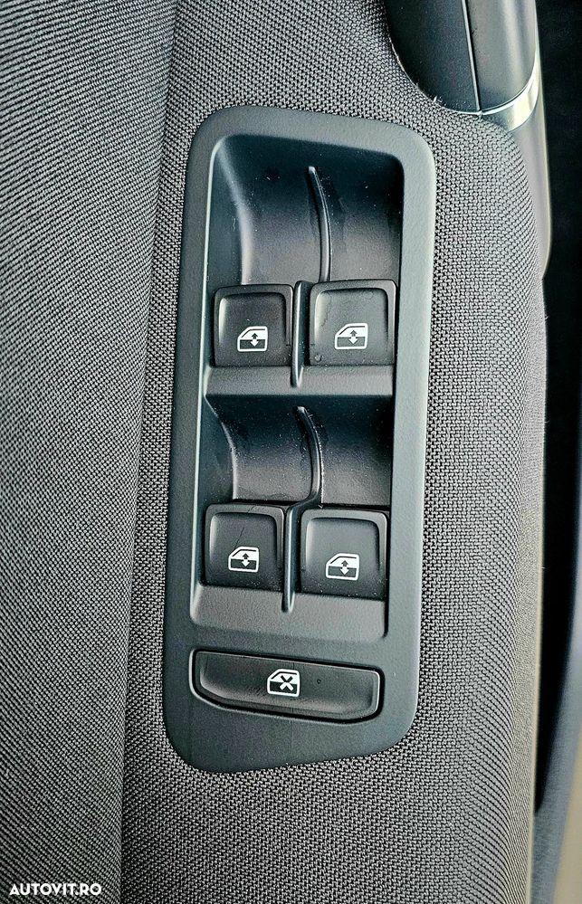 Volkswagen Golf Sportsvan 1.6 TDI BlueMotion Comfortline - 16