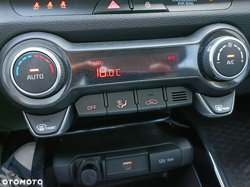 Kia Stonic 1.2 L - 9