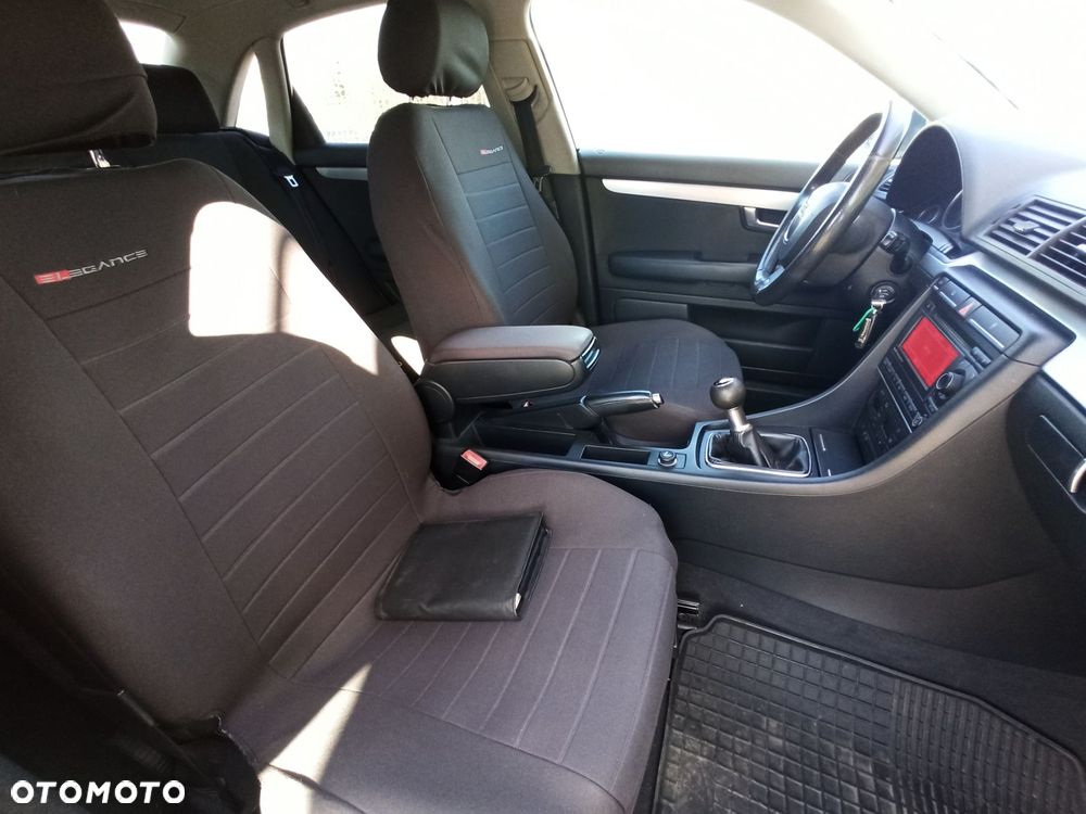 Audi A4 Limousine - 11