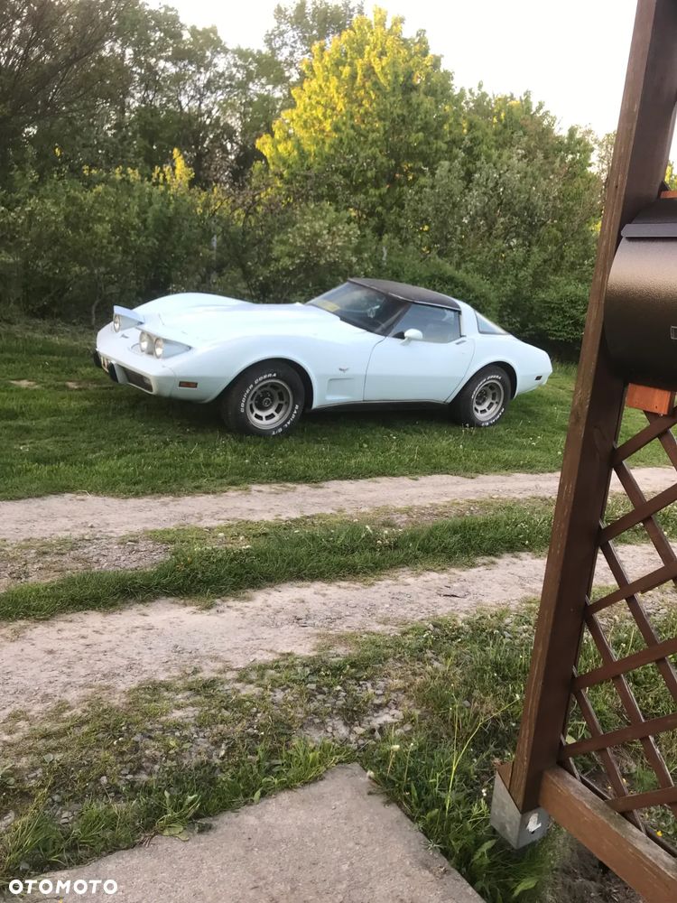 Chevrolet Corvette - 20