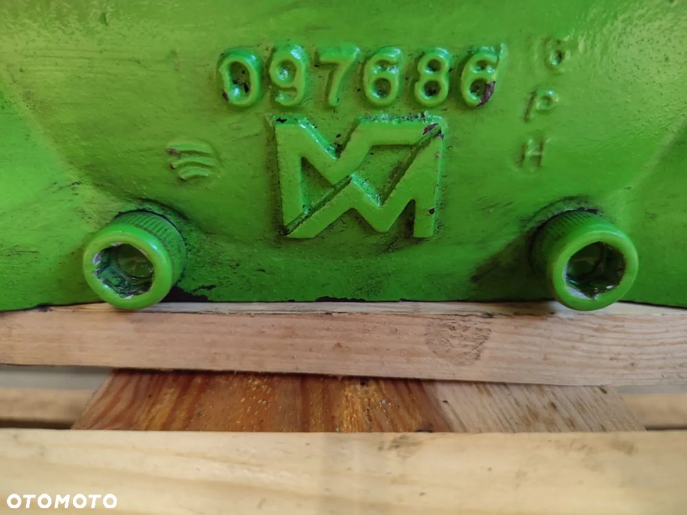 Dyferencjał   041155  097686   MERLO P 28.8 - 9