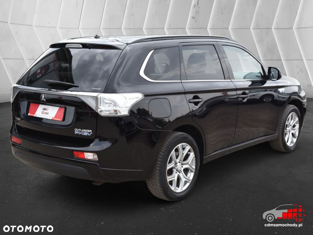 Mitsubishi Outlander - 10