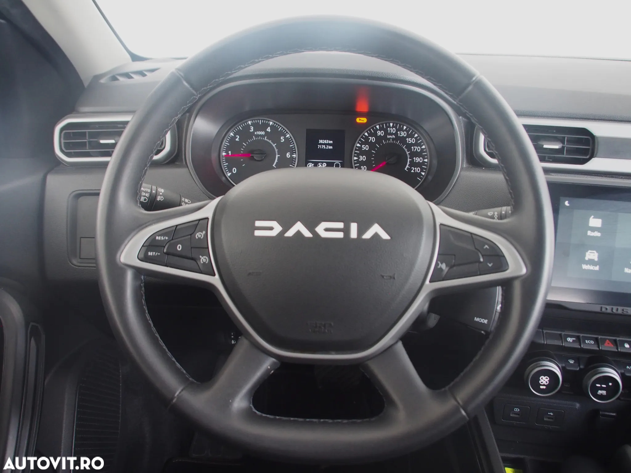Dacia Duster TCe 150 EDC Journey - 9
