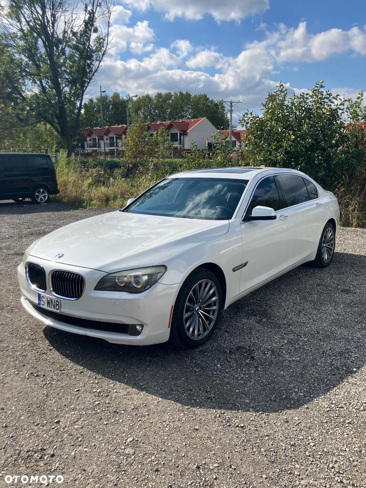 BMW Seria 7 740Li - 1