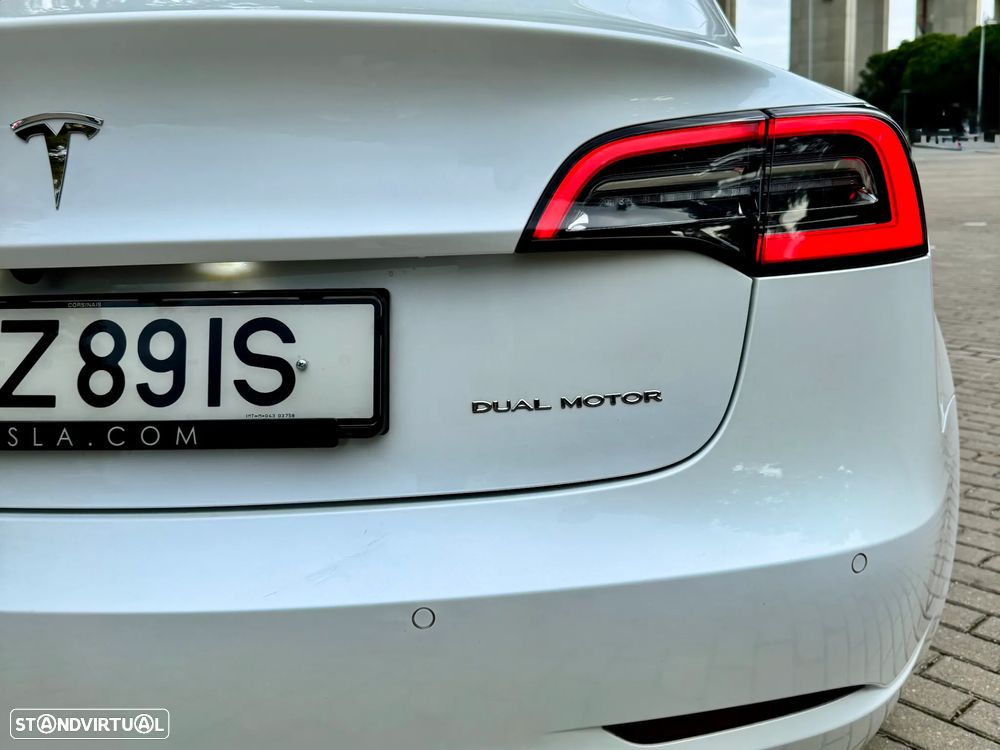 Tesla Model 3 Long-Range Dual Motor AWD - 12
