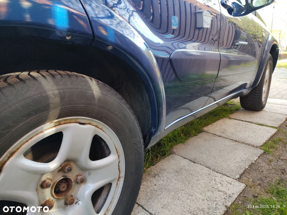 Toyota RAV4 - 10