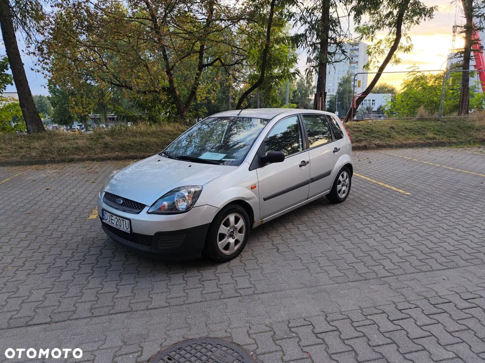 Ford Fiesta - 2