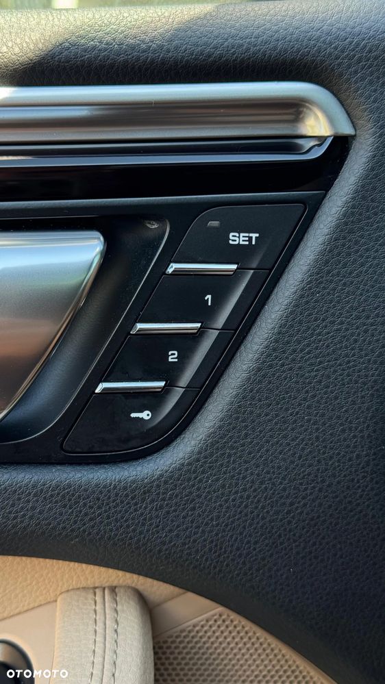 Porsche Macan Standard - 12