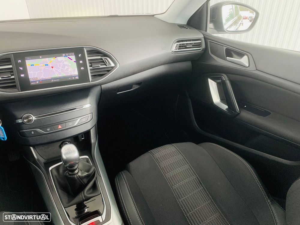 Peugeot 308 SW 1.5 BlueHDi Allure - 32
