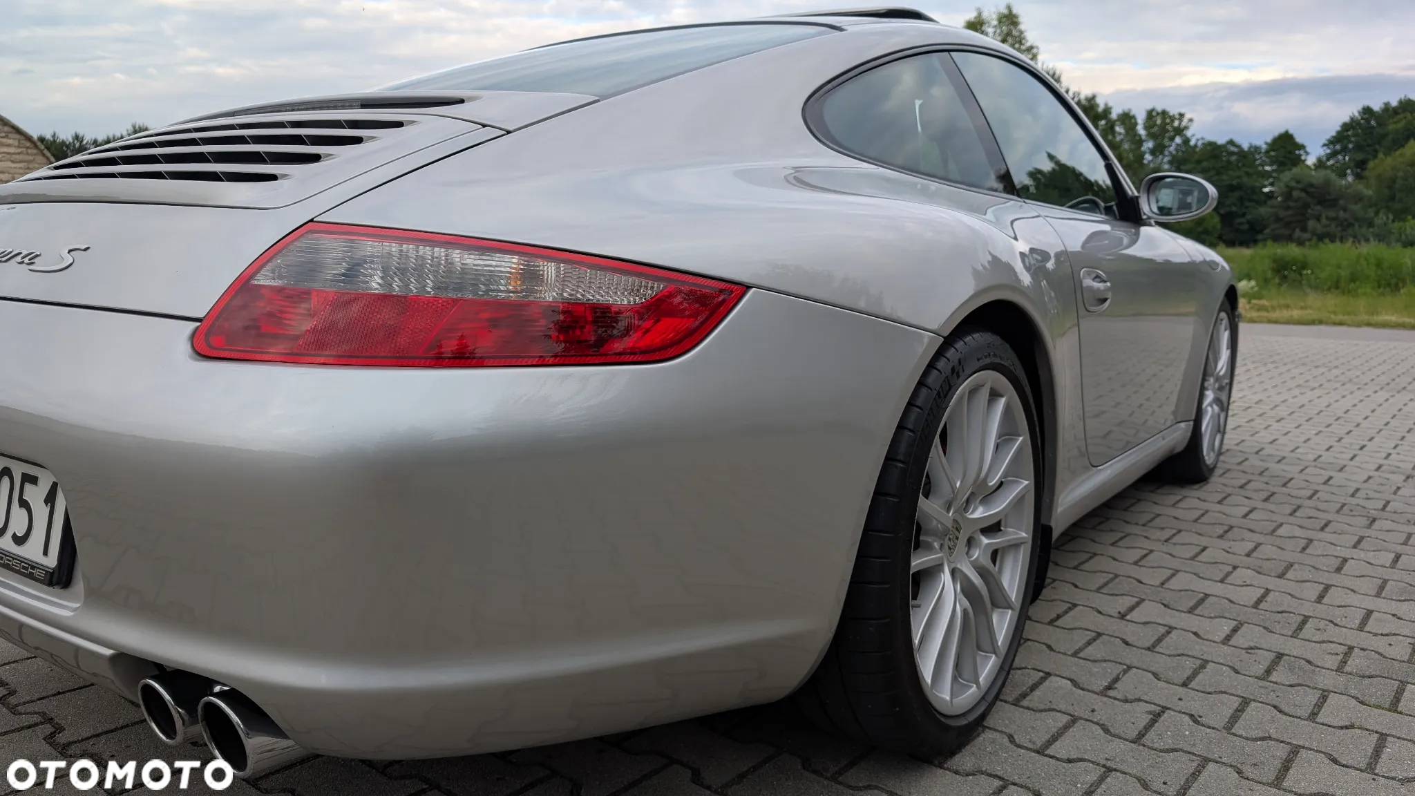 Porsche 911 Carrera S - 10