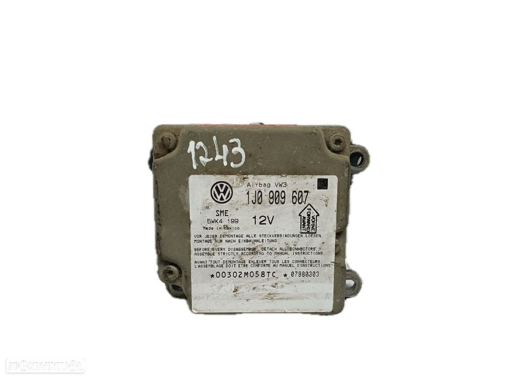 Centralina Airbags Volkswagen Passat Variant (3B5) - 1