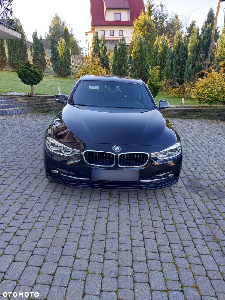 BMW Seria 3 330i GPF xDrive Luxury Line - 11