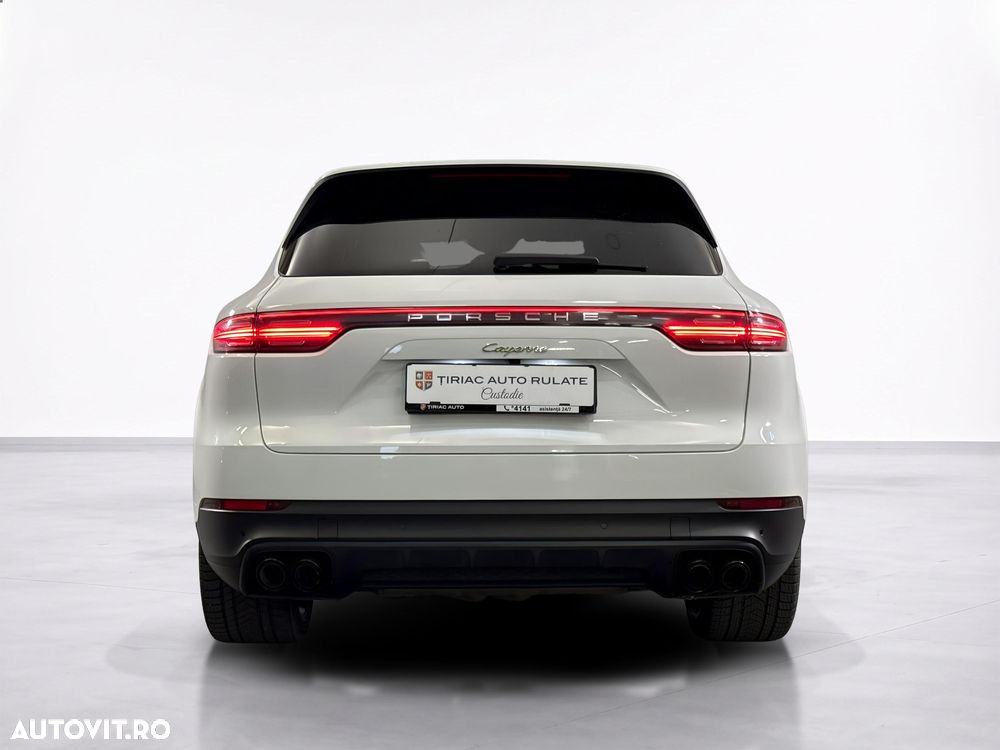 Porsche Cayenne - 5