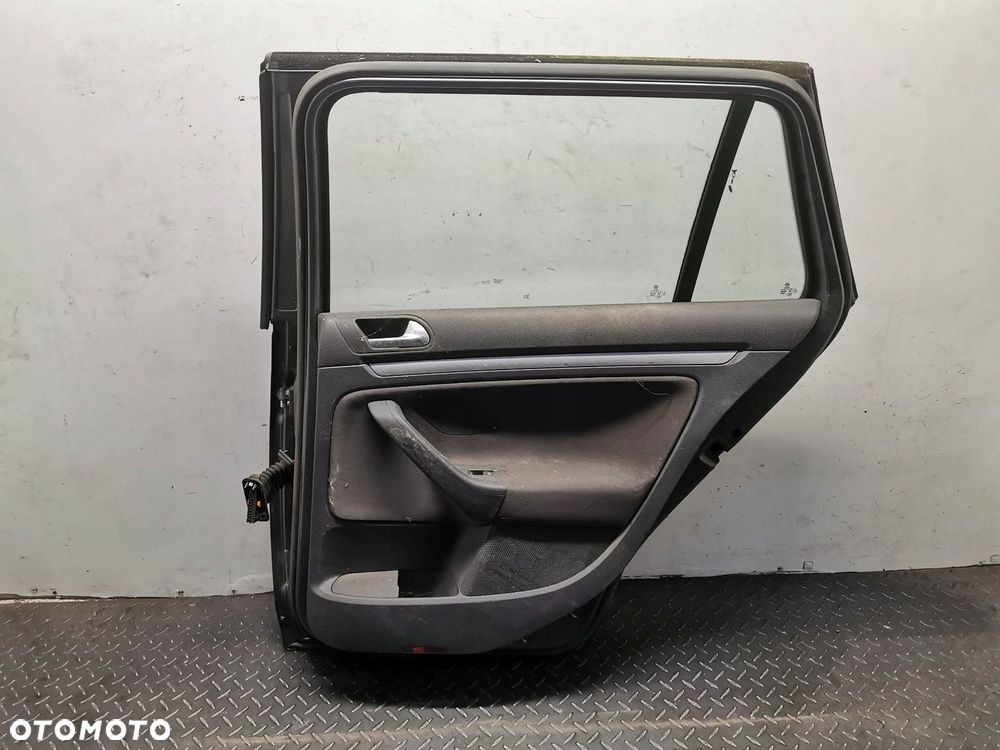 DRZWI PRAWY TYŁ VW GOLF VI KOMBI - 7
