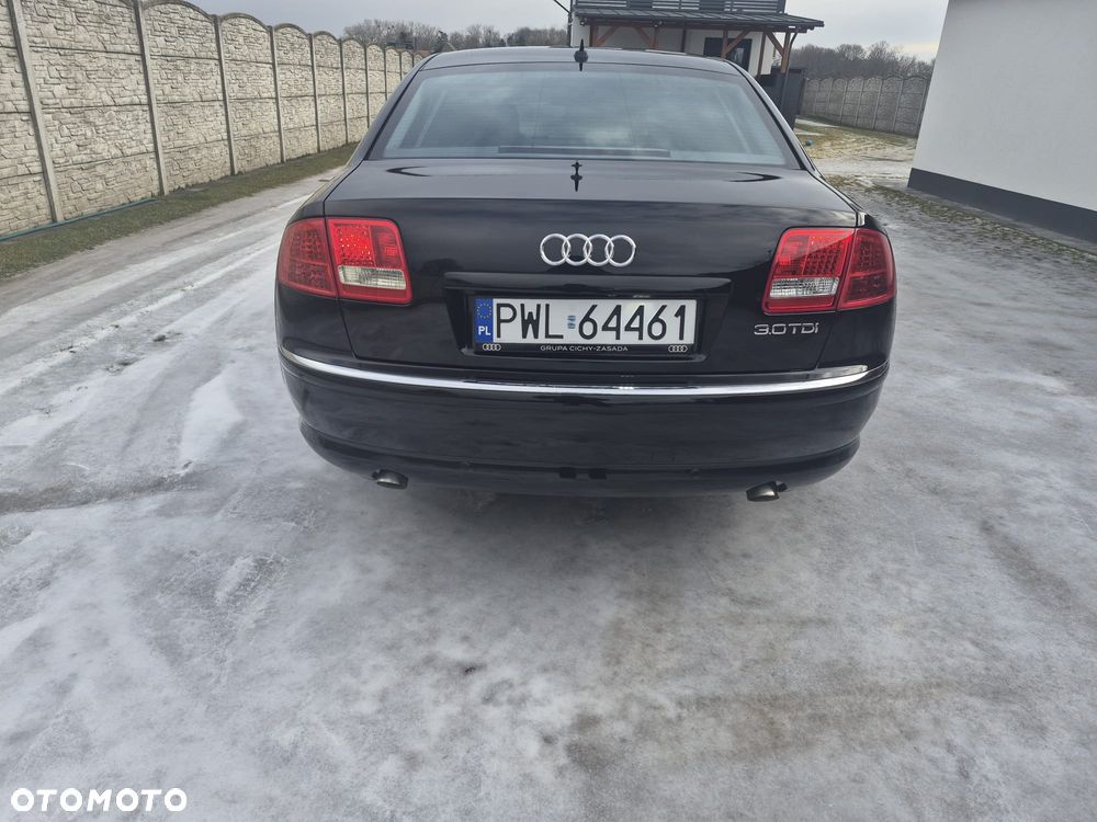 Audi A8 - 4