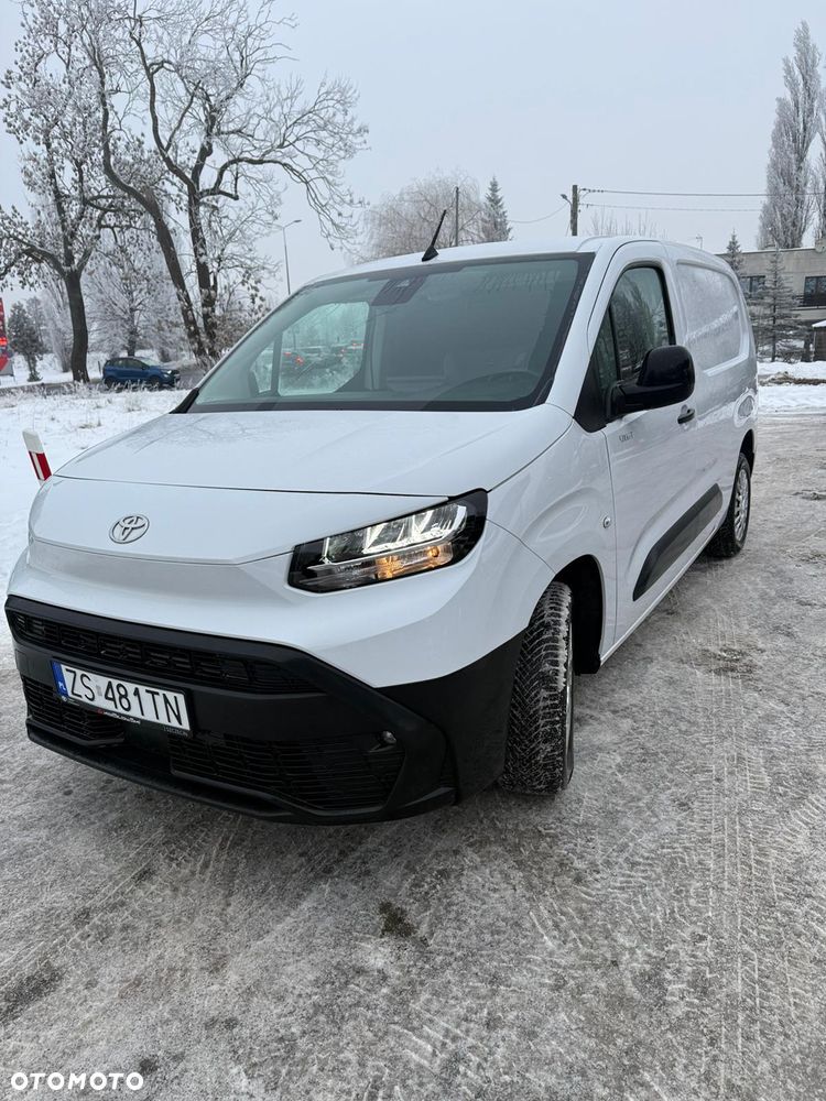 Toyota Pro Ace City - 3