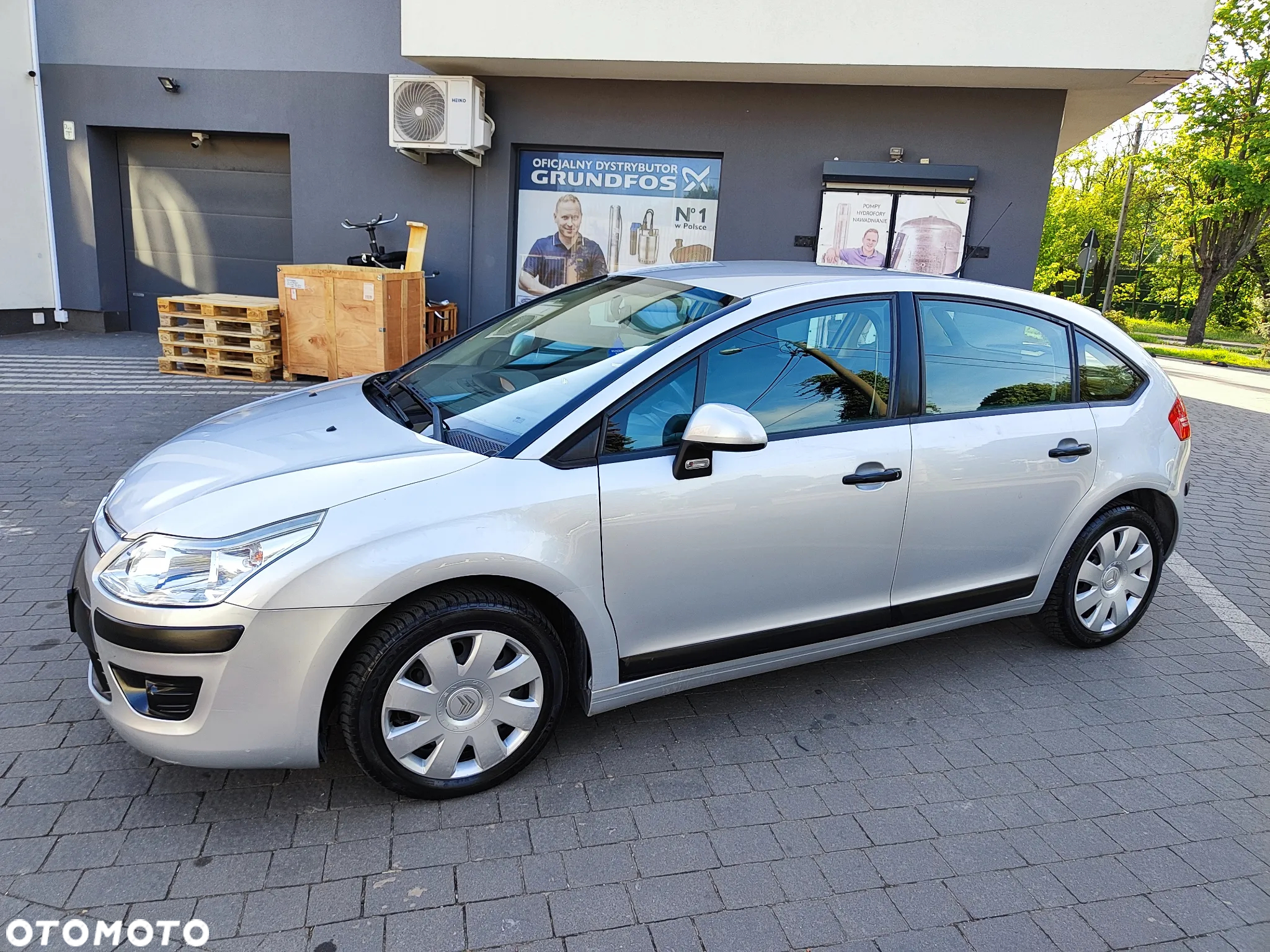 Citroën C4 1.4 16V X - 11