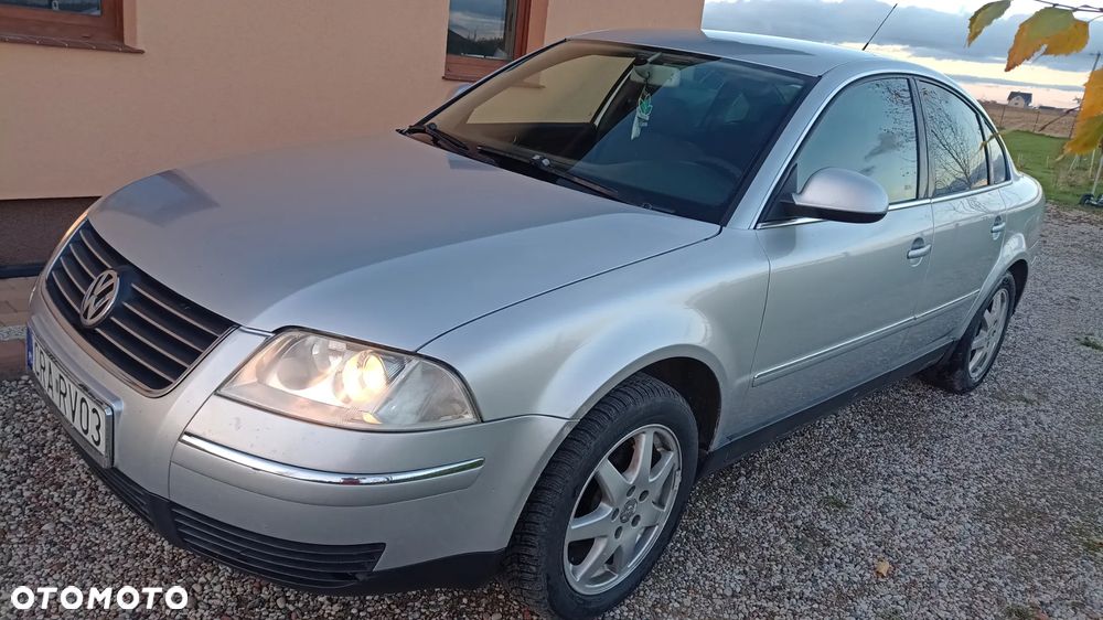 Volkswagen Passat 1.8T Basis - 3