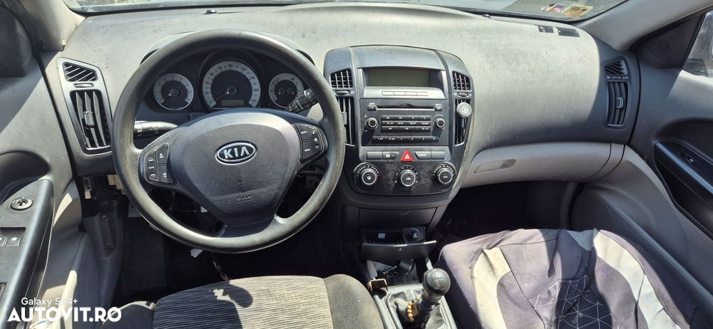 Usa Kia Ceed an fabricație 2008 - 6