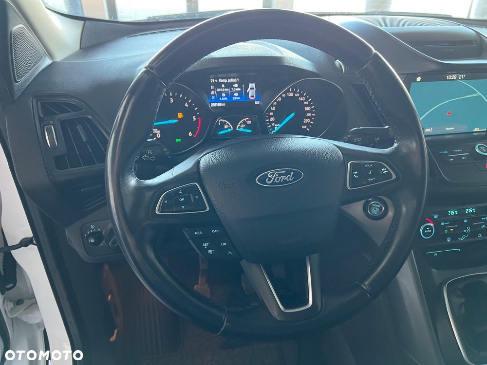 Ford Kuga - 15