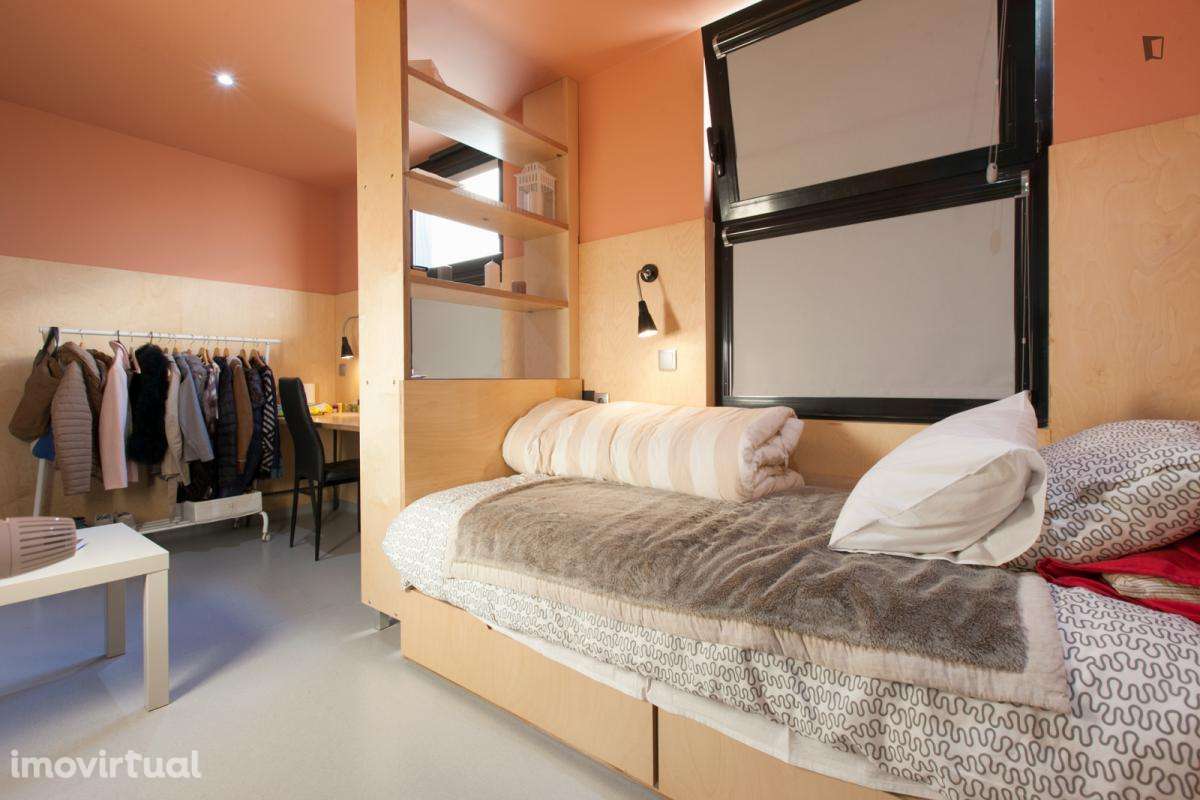 Quarto - localizado em Paranhos Porto - Grande imagem: 2/41