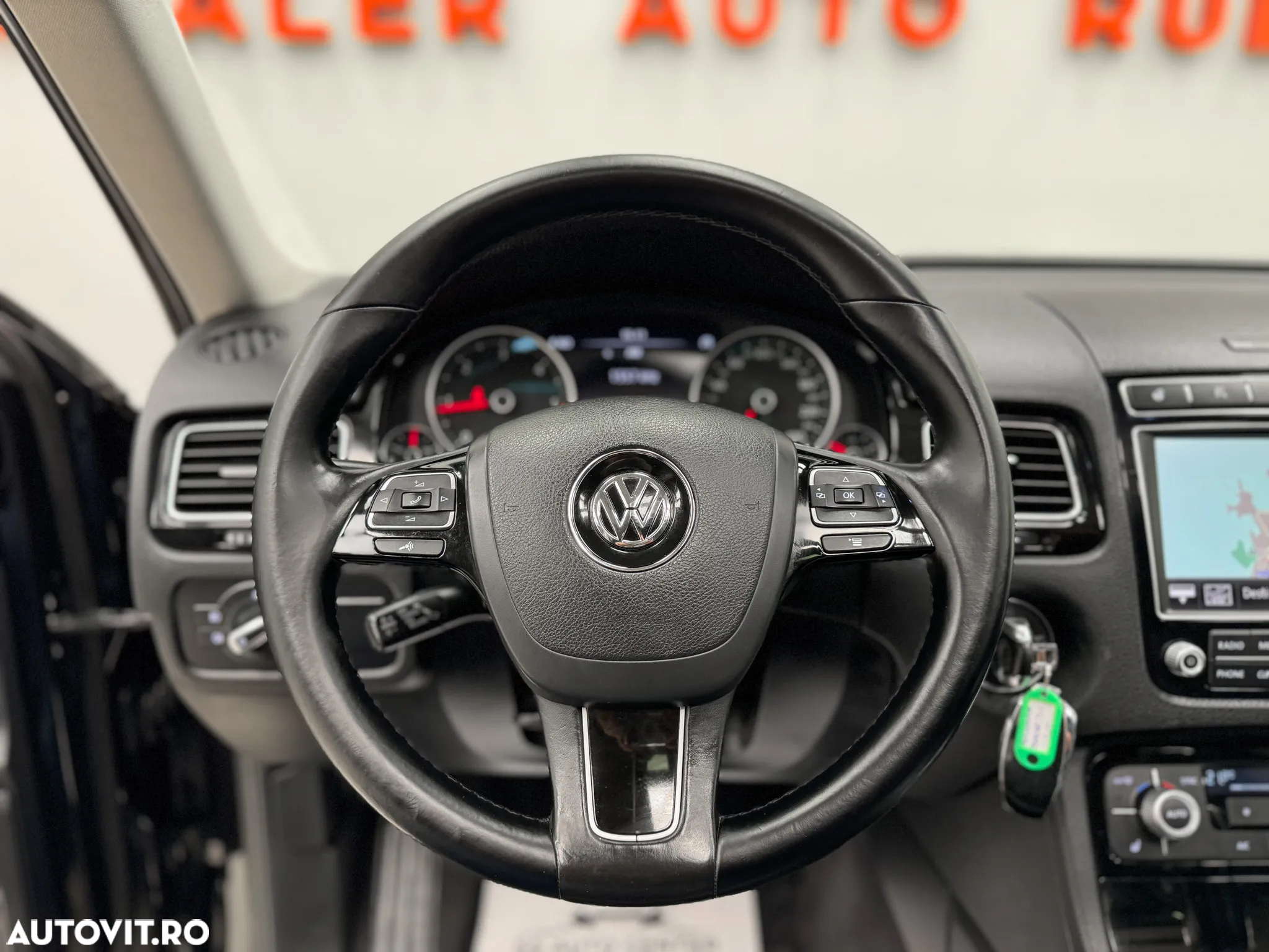 Volkswagen Touareg V6 TDI BMT Supreme Plus - 25