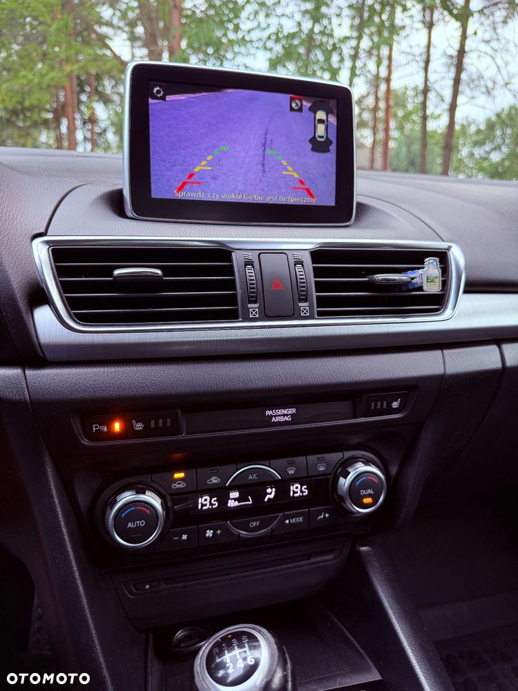Mazda 3 - 15